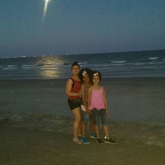 Meet your Posher, Aitza - Picture 5 of 14